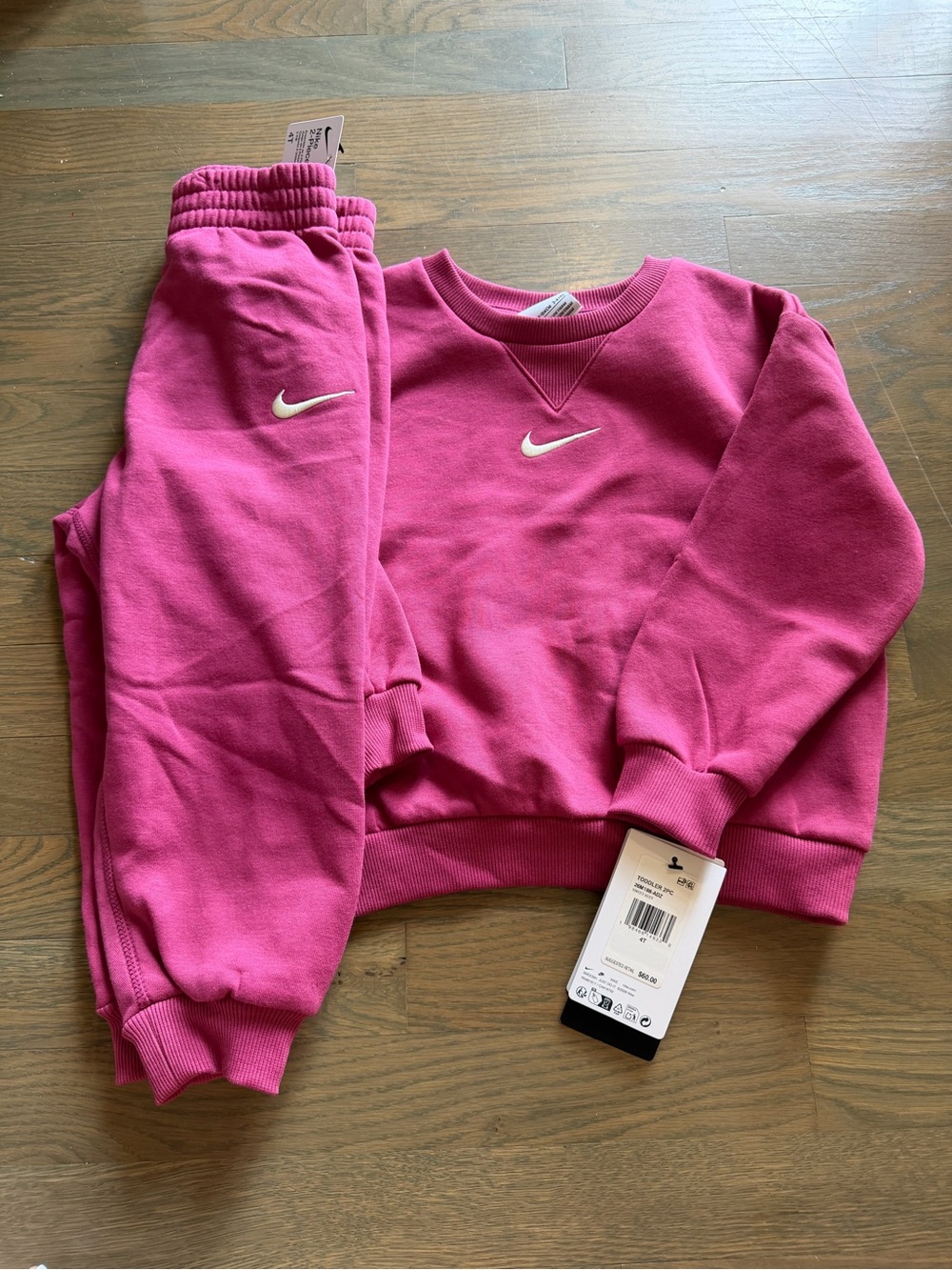 NWT Nike Toddler Set size 4T